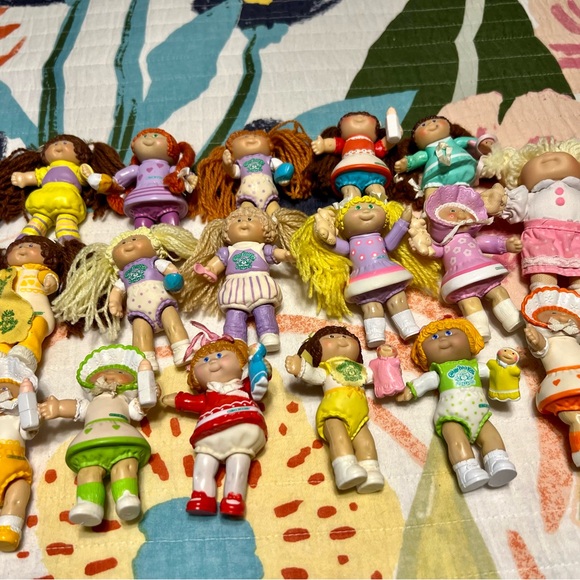 VINTAGE LOT OF 17 CABBAGE PATCH KIDS — 1980’s - Picture 7 of 12